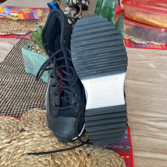 Authentic Brand New Converse” Never Worn” - Picture 7 of 8